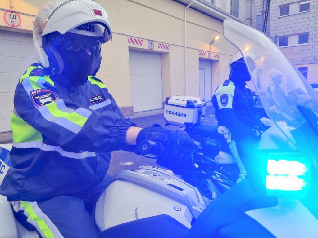Новый День: Мотополицейские вышли на дороги следить за байкерами (ФОТО)