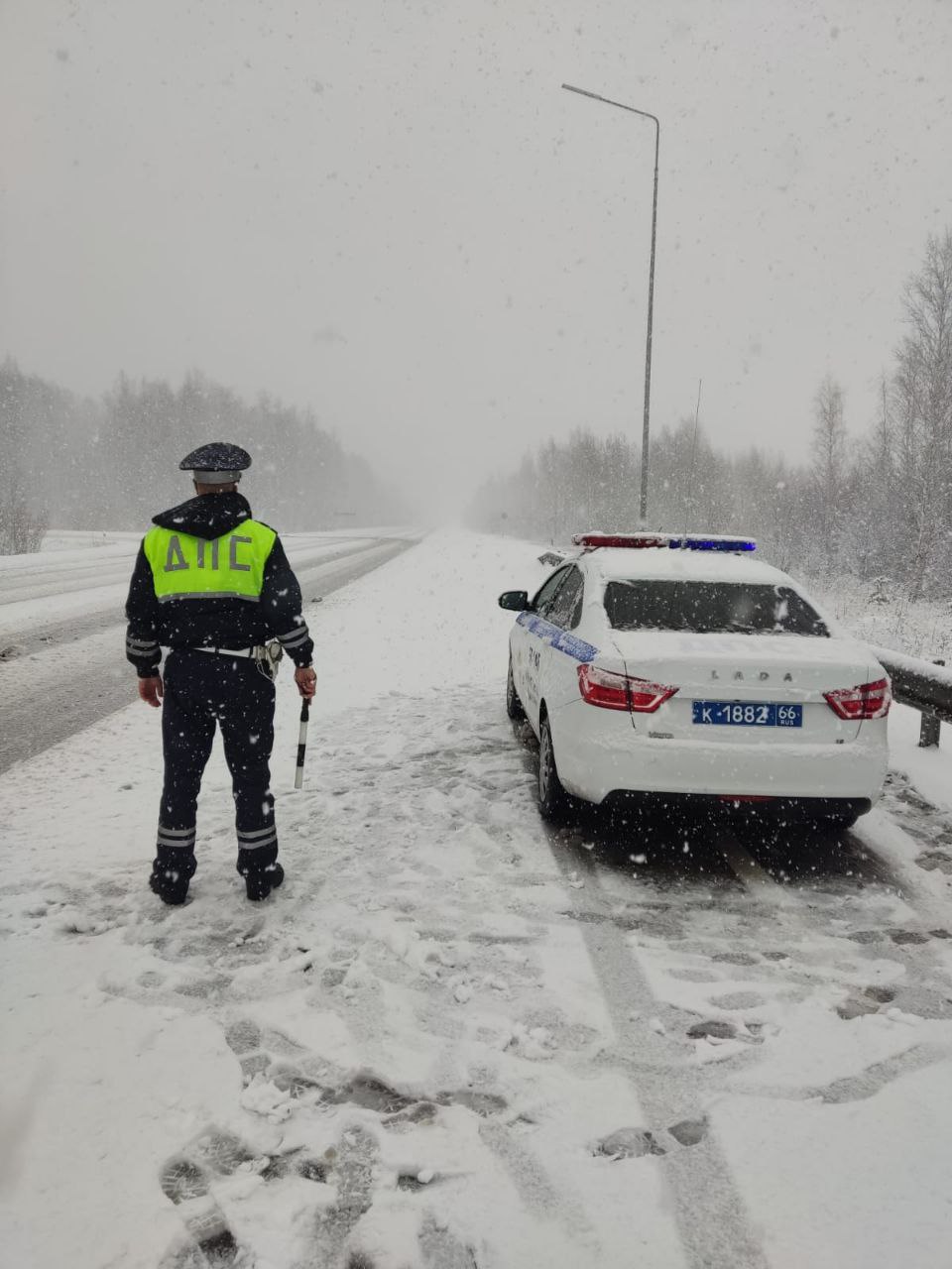 Новый День: Дороги на севере области завалило снегом (ФОТО)