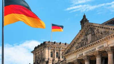 СМИ: Германия планирует выслать до 100 российских дипломатов