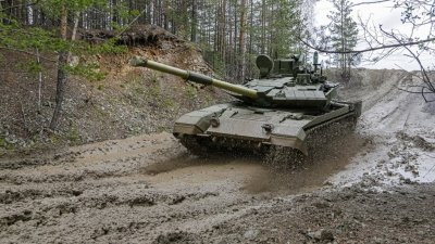УВЗ направил в армию новый эшелон танков Т-90М «Прорыв» (ФОТО)